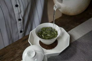 盖碗泡白茶