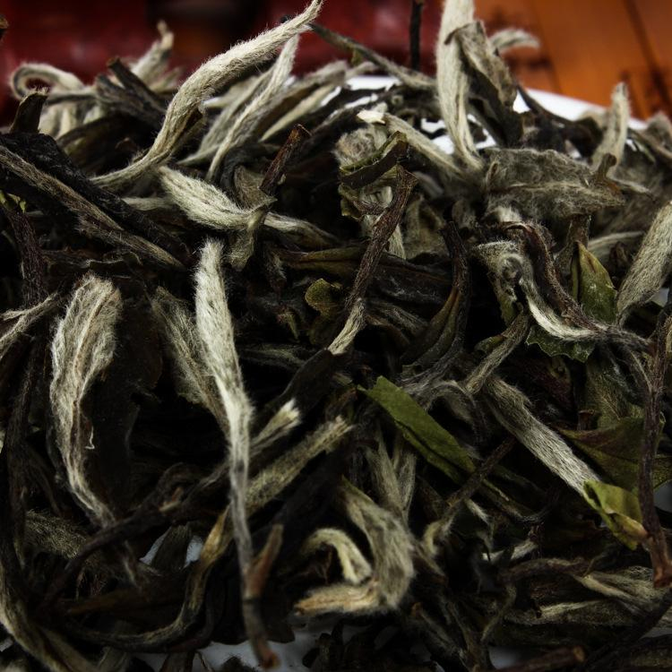 福鼎白茶用紫砂壶好还是盖碗